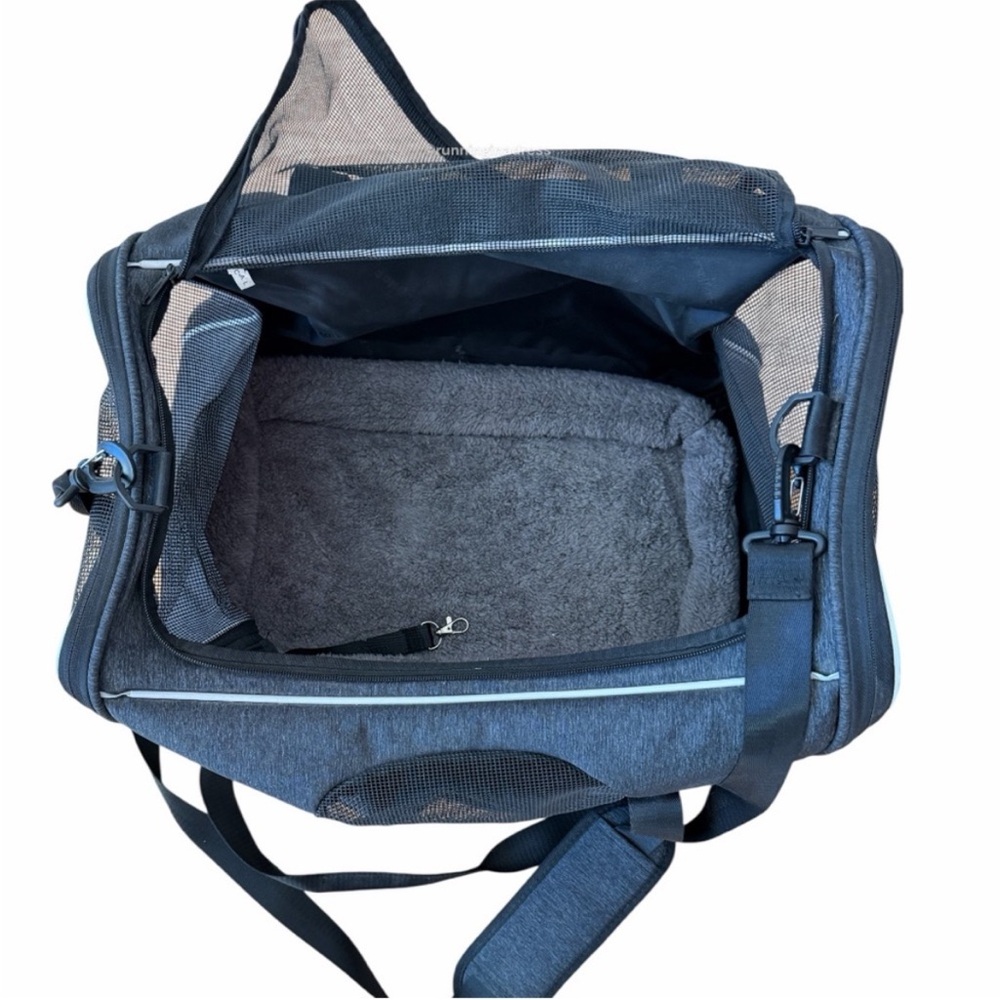 Morpilot Airline Approved Pet Carrier Soft Sided Dog & Cat Travel Bag Gray